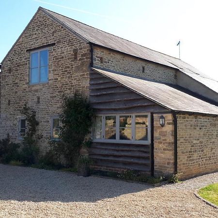 The Byre North End Farm Bed & Breakfast Ashton Keynes ภายนอก รูปภาพ