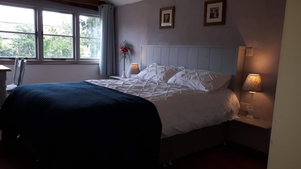 The Byre North End Farm Bed & Breakfast Ashton Keynes ภายนอก รูปภาพ