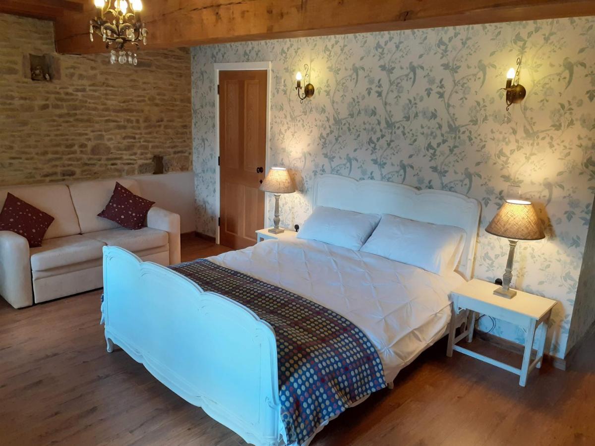 The Byre North End Farm Bed & Breakfast Ashton Keynes ภายนอก รูปภาพ